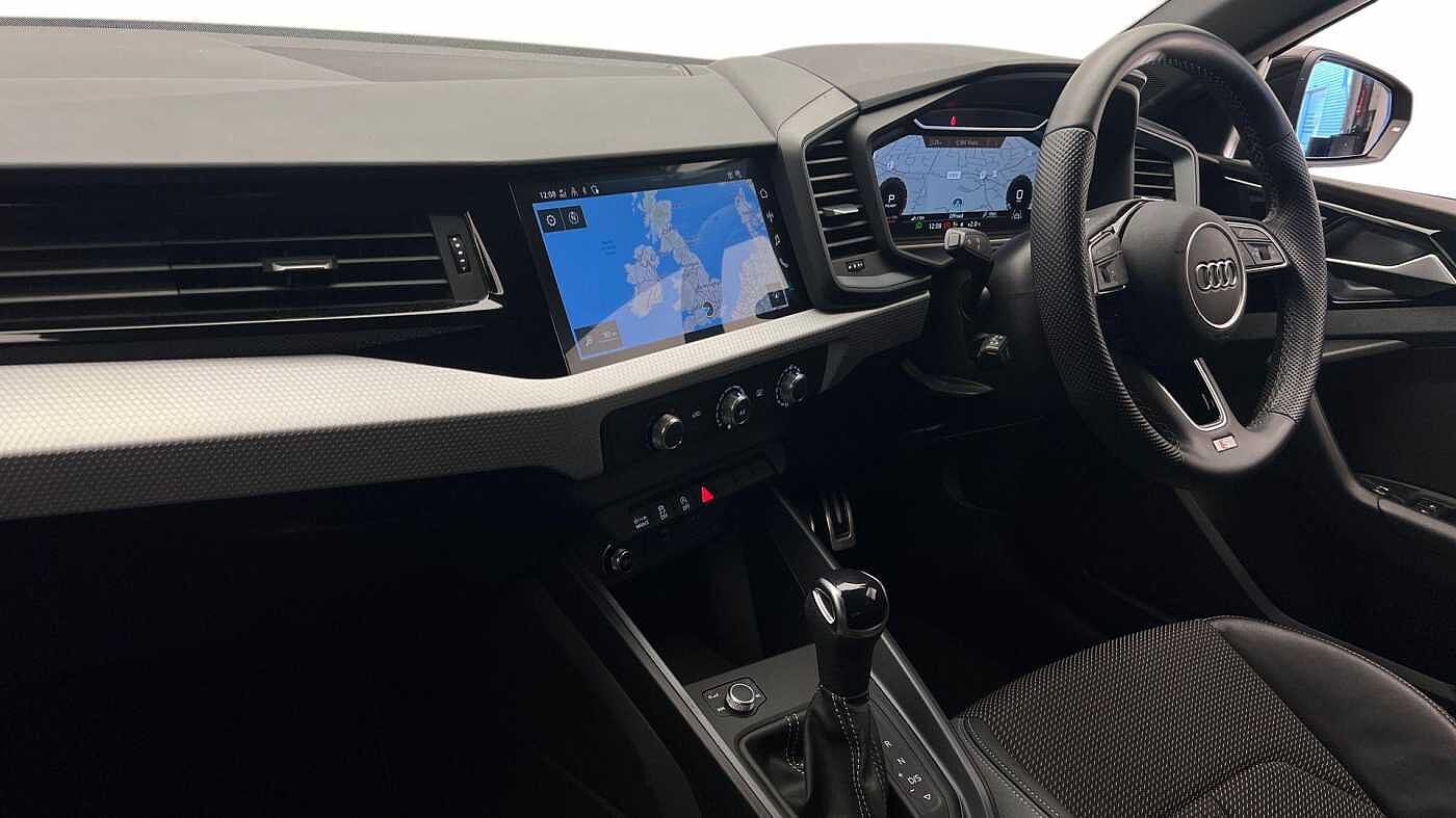 Used Audi A1 2022 for sale - 76674621: Photo 2