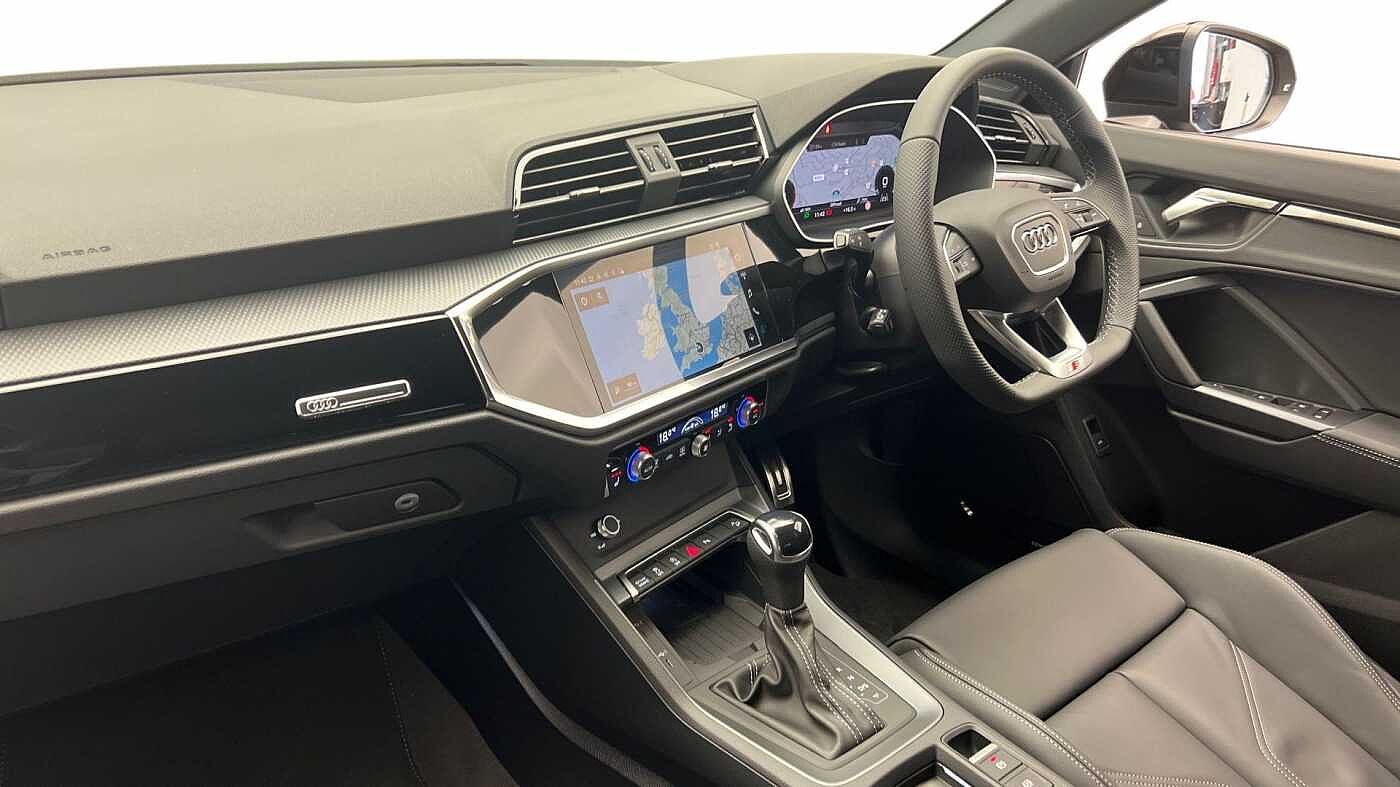 Used Audi Q3 2025 for sale - 76678367: Photo 2