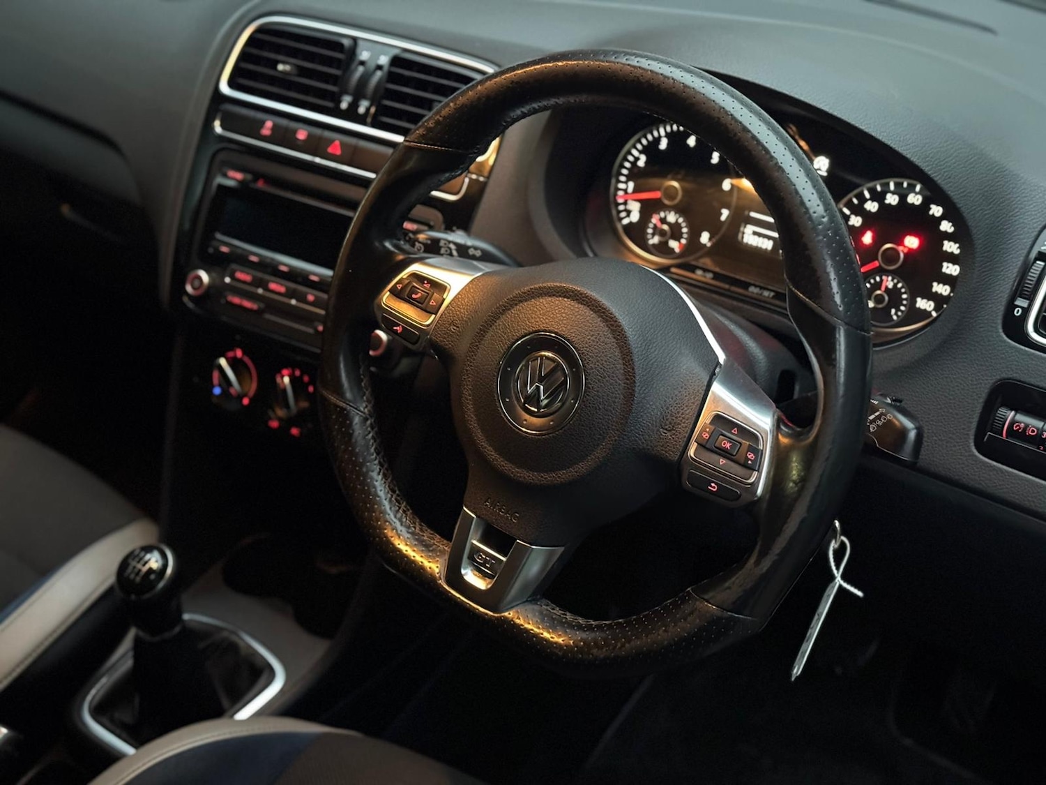 Used Volkswagen Polo 2014 for sale - 76591623: Photo 14