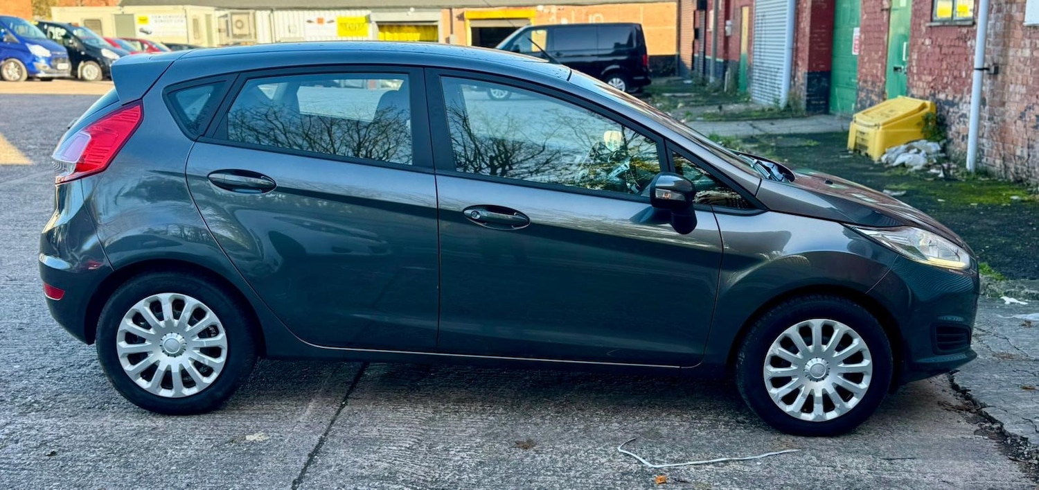 Used Ford Fiesta 2017 for sale - 76606813: Photo 3