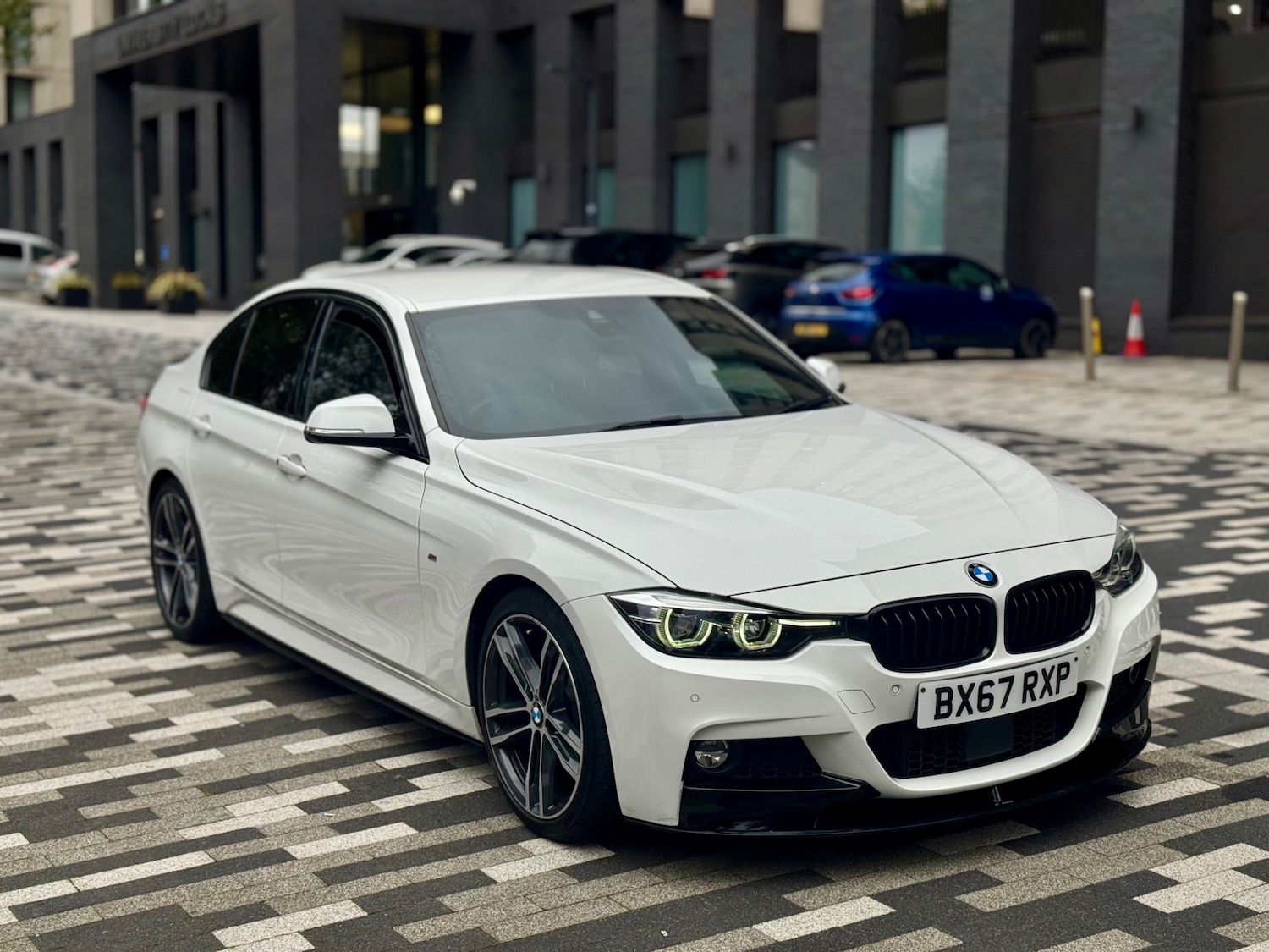 Used BMW 3 Series 2017 for sale - 76591633: Photo 1