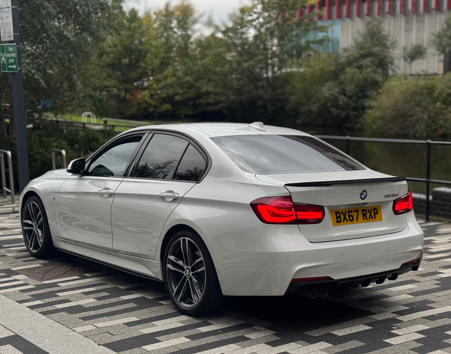 Used BMW 3 Series 2017 for sale - 76591633: Photo 3