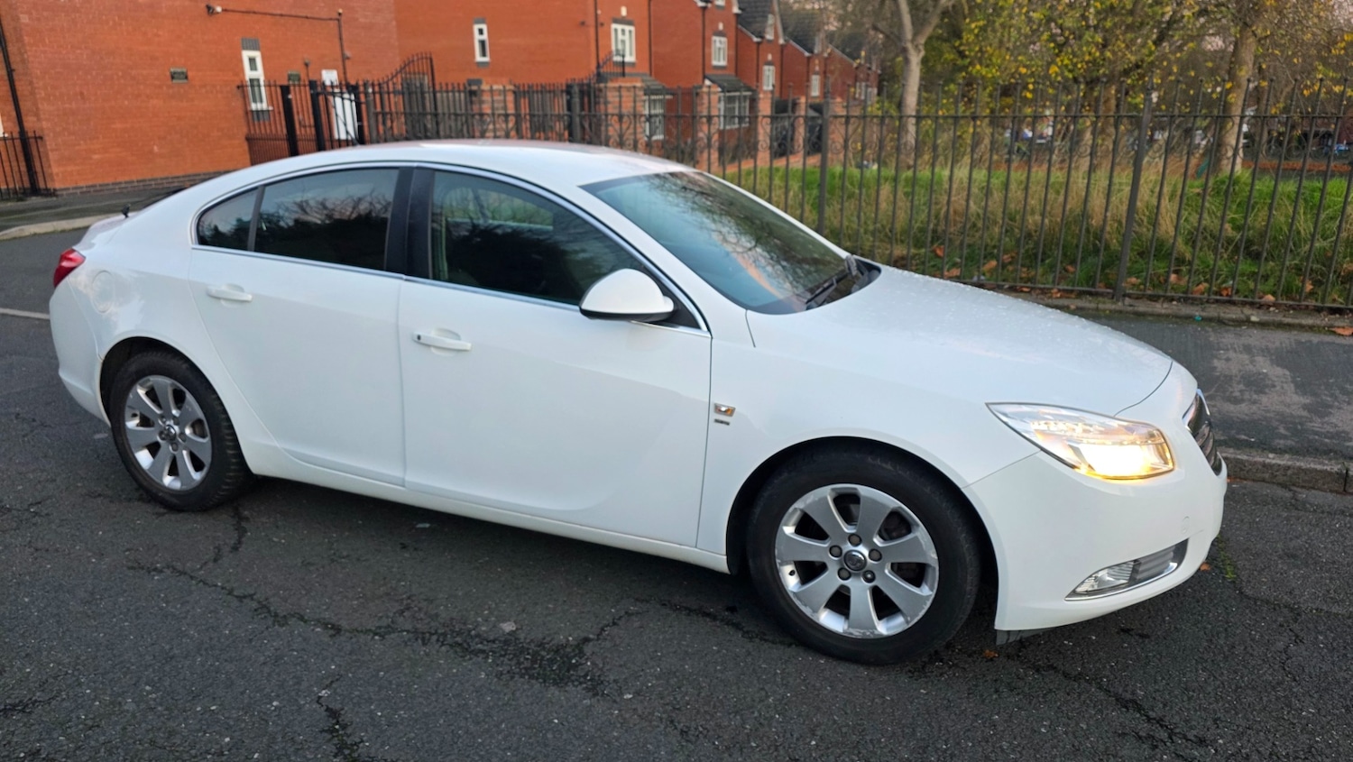 Used Vauxhall Insignia 2011 for sale - 76627050: Photo 11