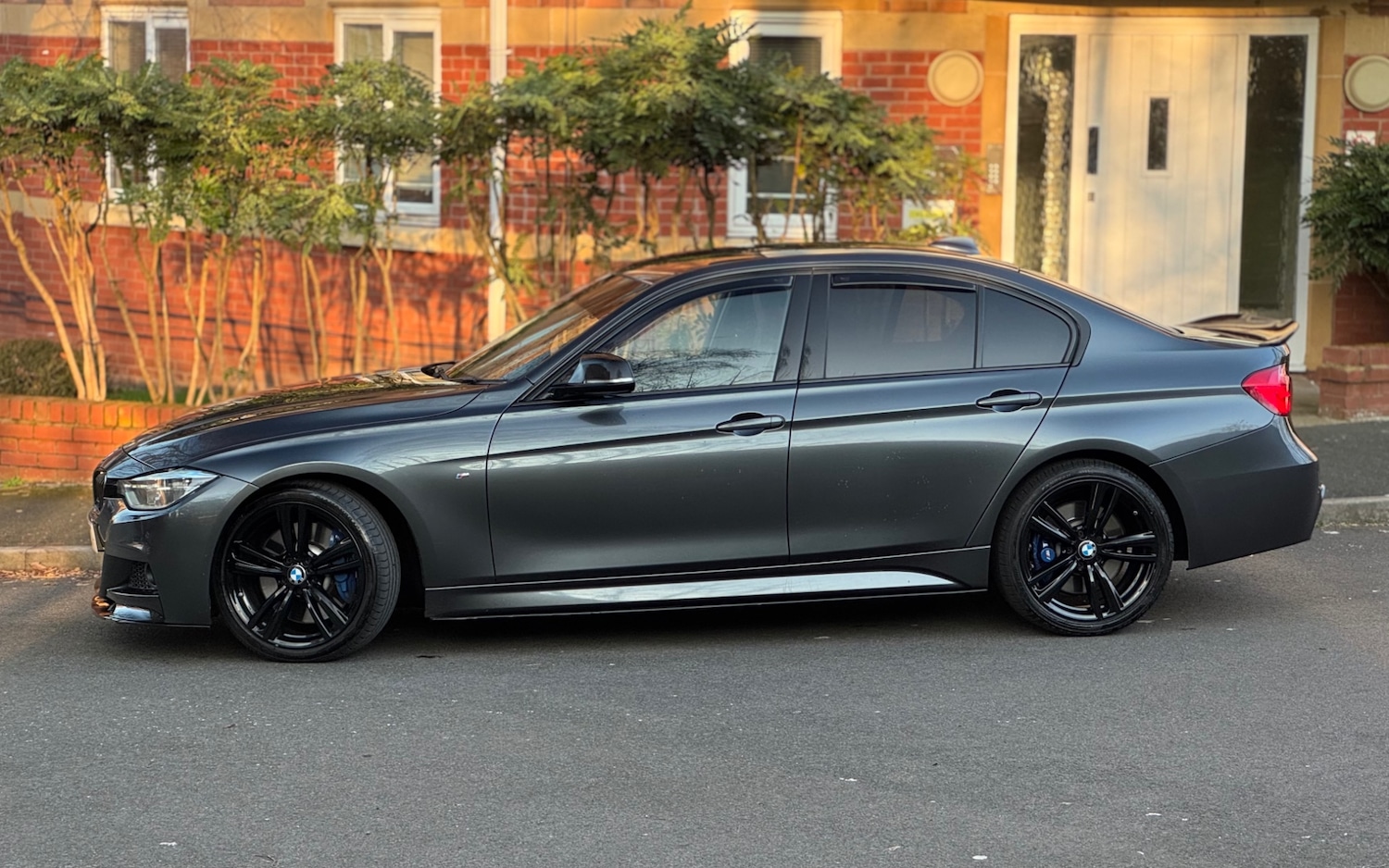 Used BMW 3 Series 2017 for sale - 77981389: Photo 3