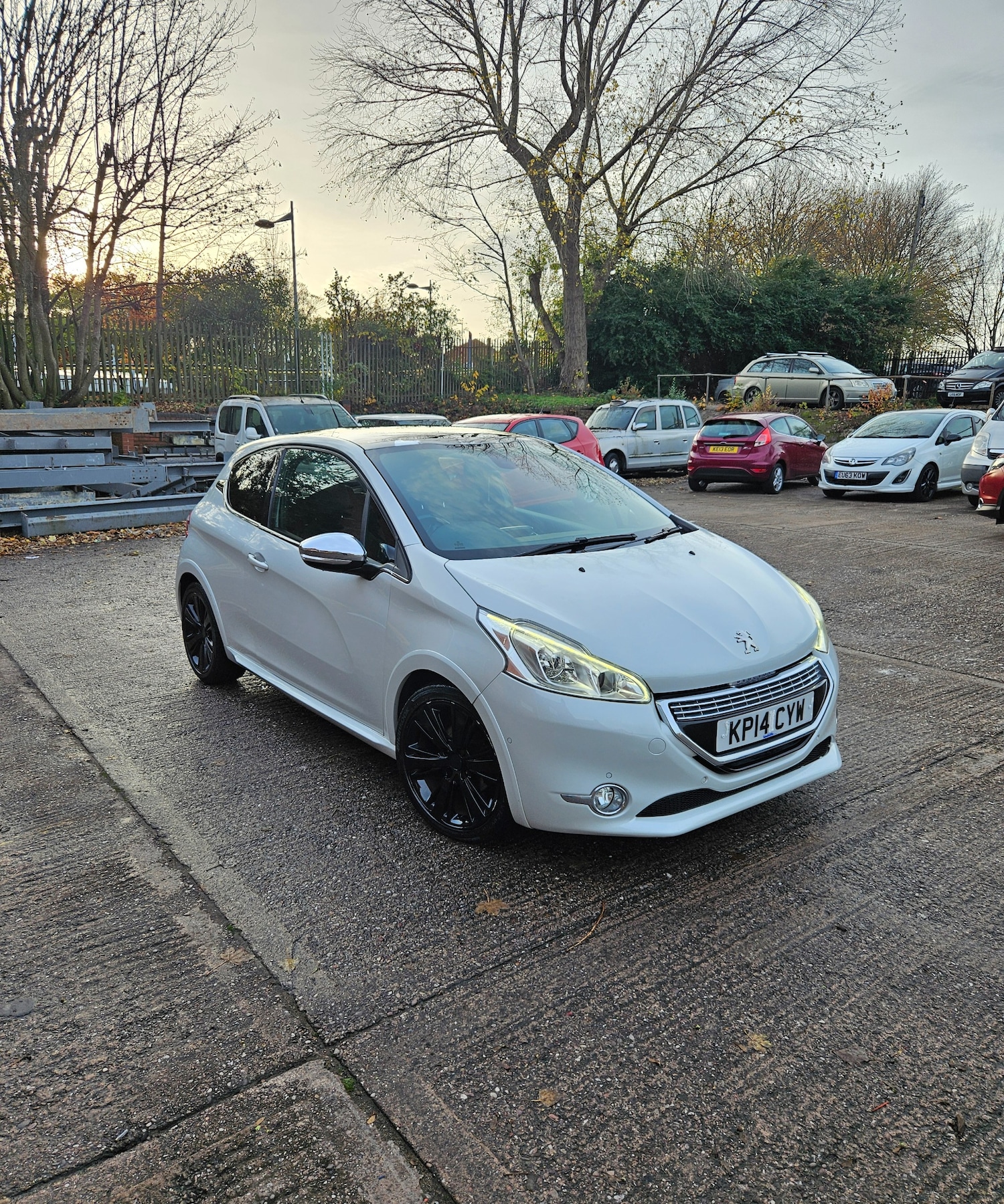 Used Peugeot 208 2014 for sale - 76480039: Photo 1