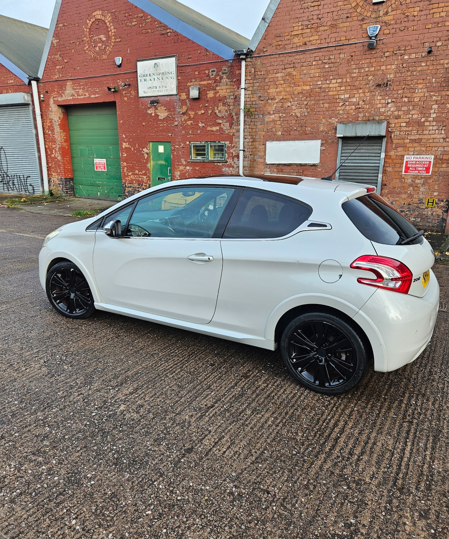 Used Peugeot 208 2014 for sale - 76480039: Photo 7