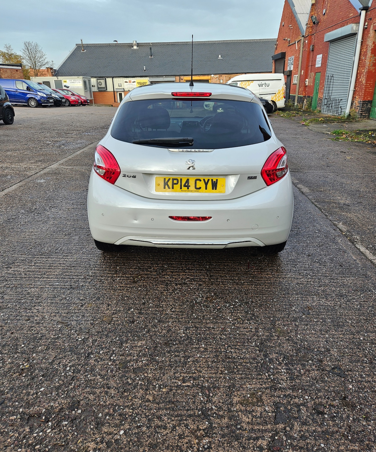 Used Peugeot 208 2014 for sale - 76480039: Photo 9