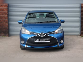 Used Toyota Yaris 2015 for sale - 78209813: Photo