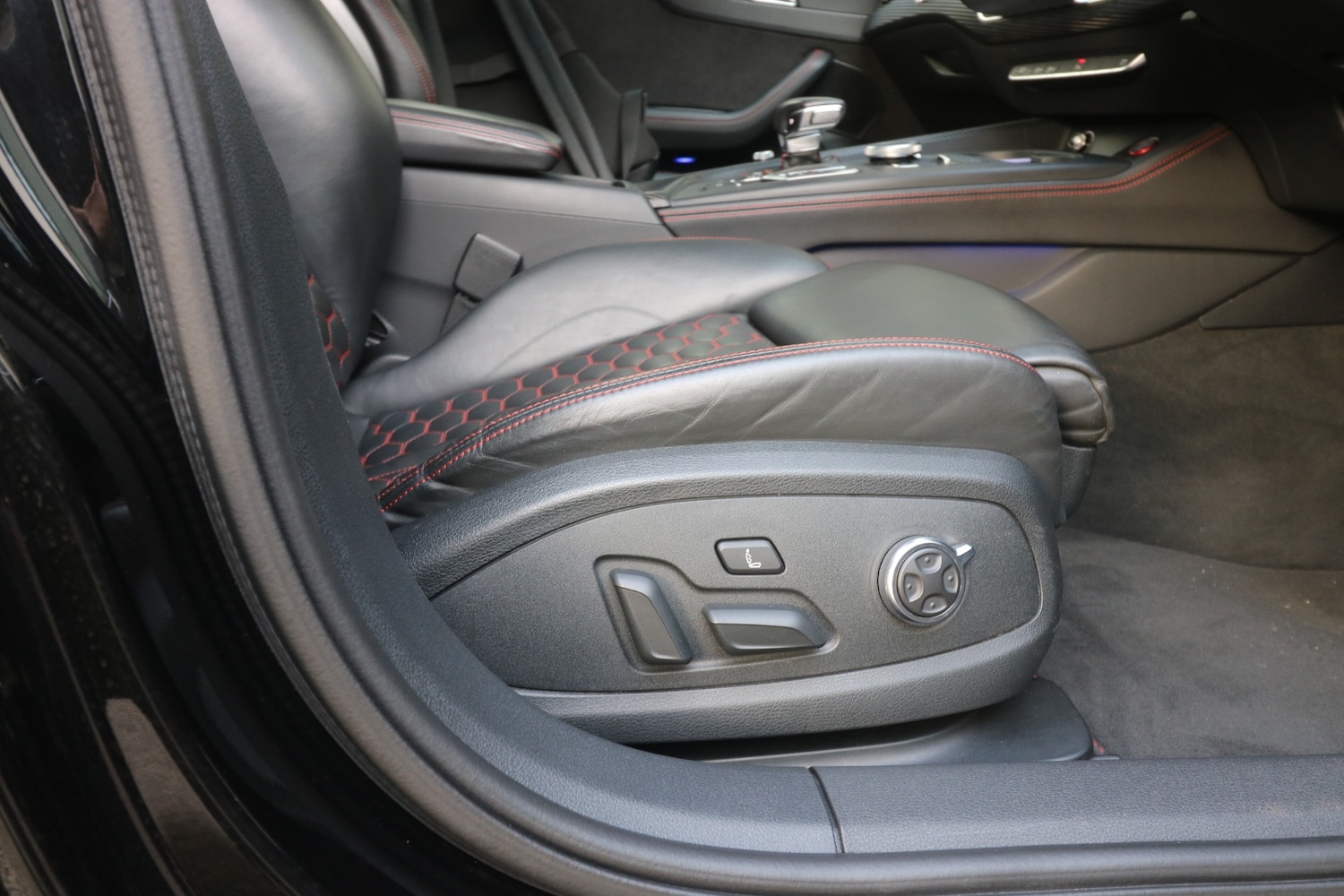 Used Audi RS4 2018 for sale - 76394990: Photo 17