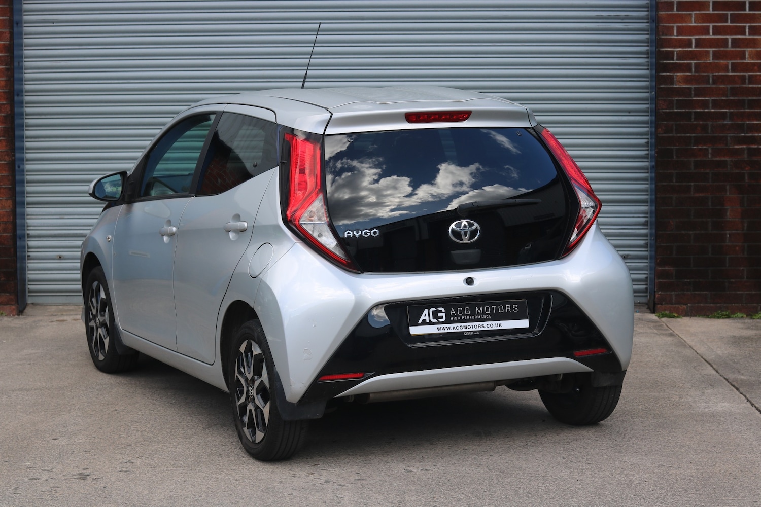 Used Toyota AYGO 2019 for sale - 78209807: Photo 2