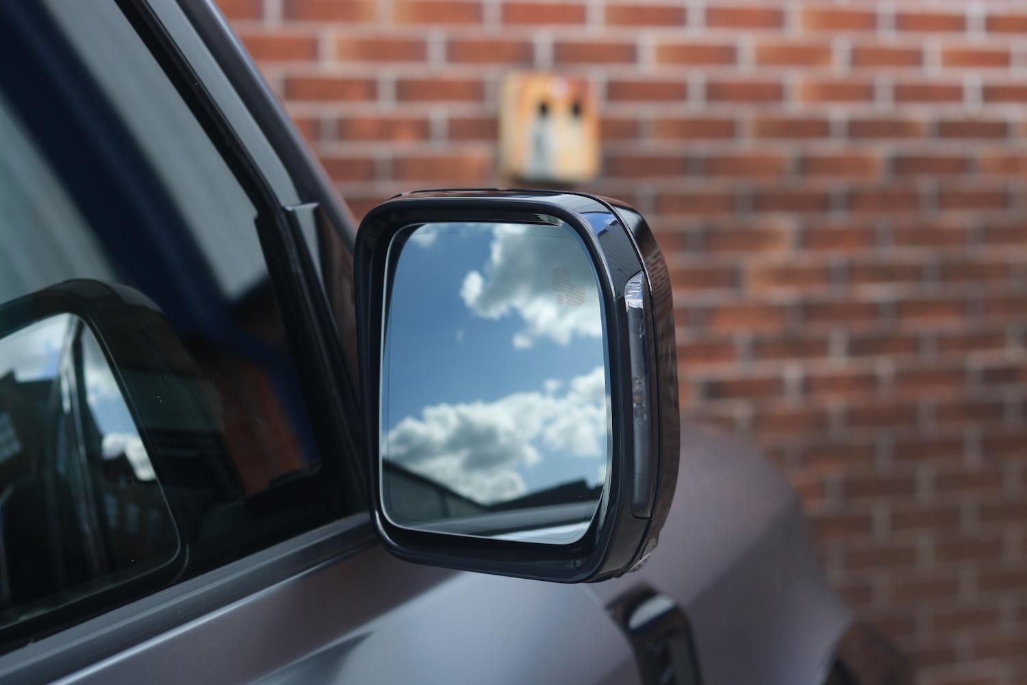 Used Land Rover Defender 2023 for sale - 77889974: Photo 16