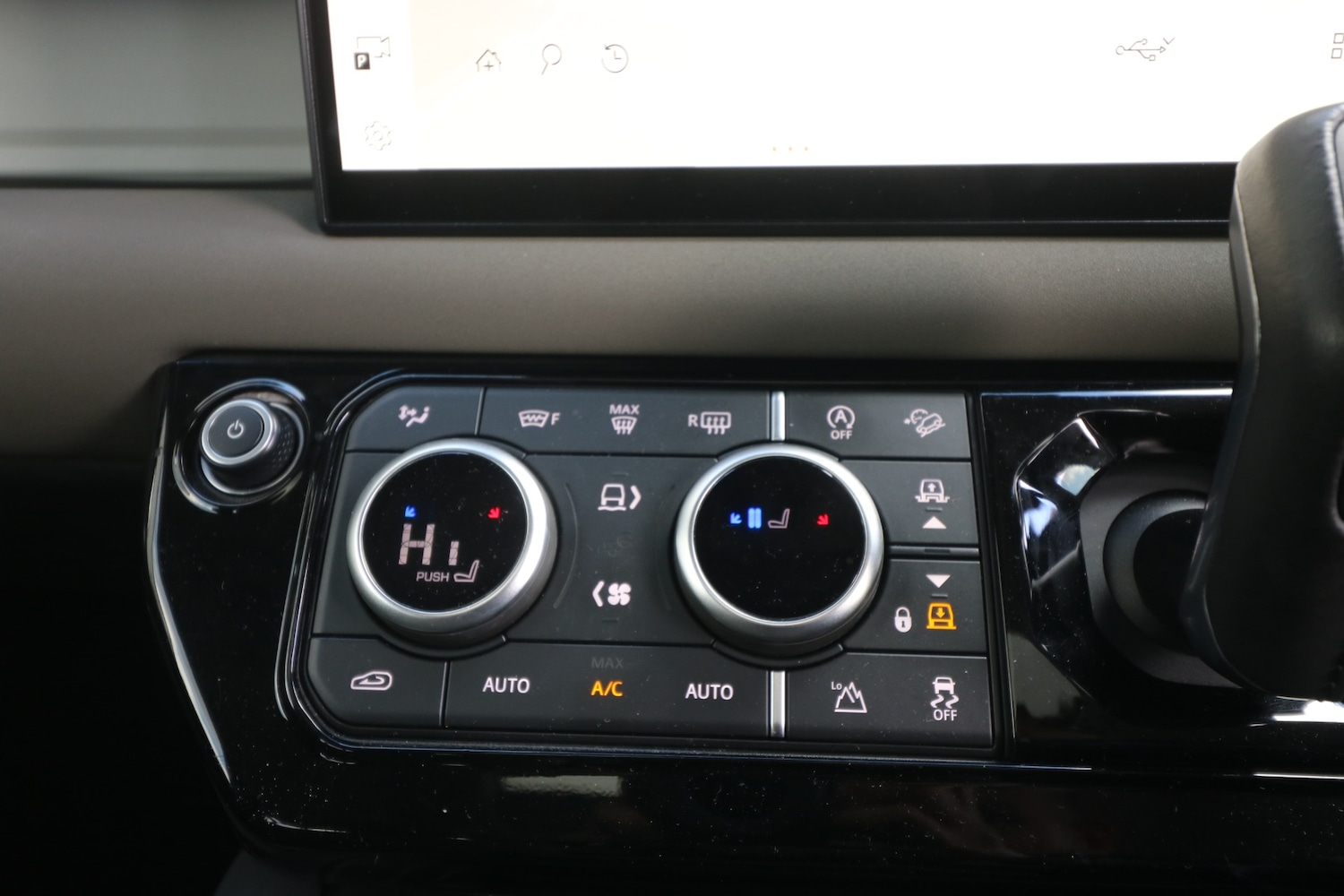 Used Land Rover Defender 2023 for sale - 77889974: Photo 24