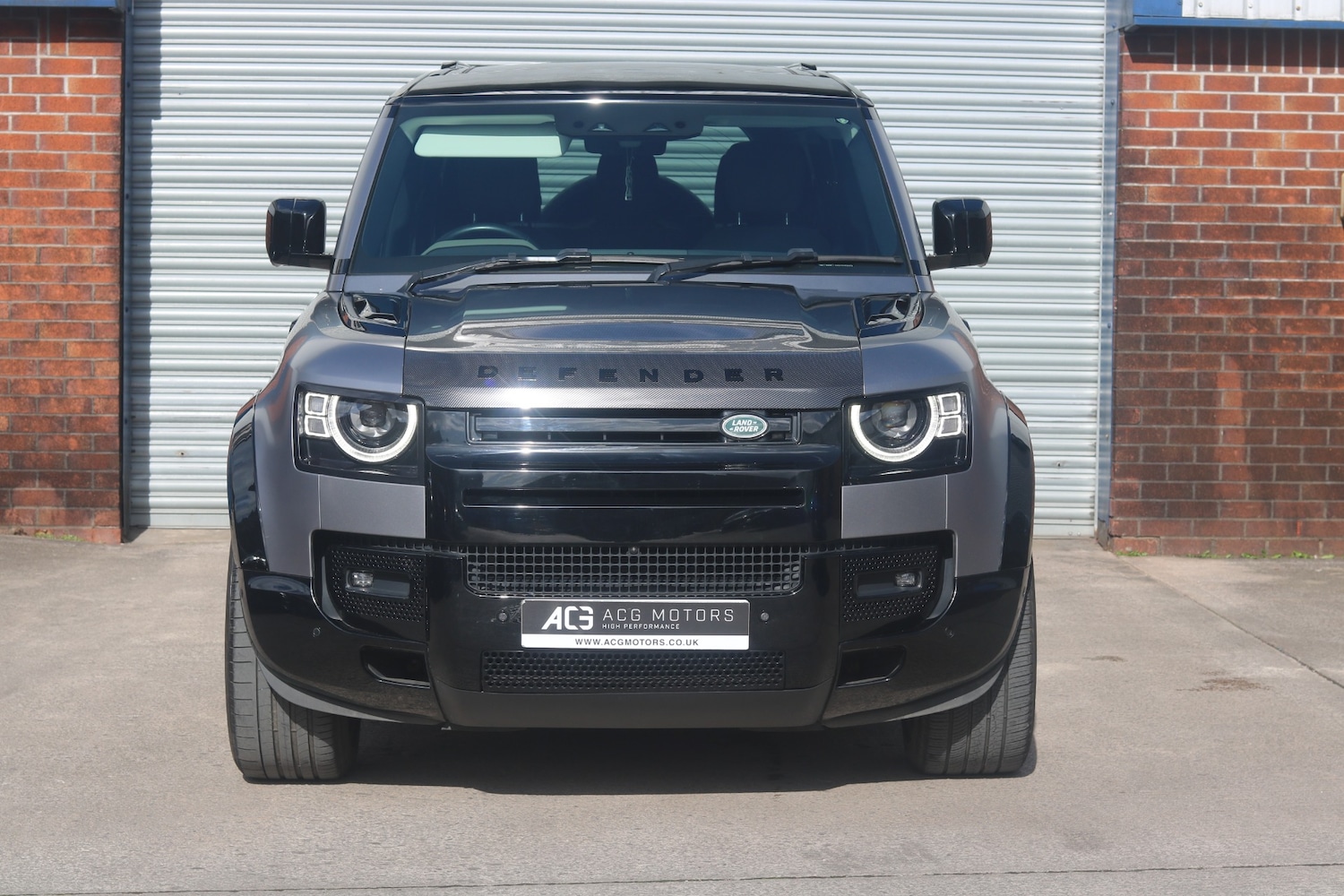 Used Land Rover Defender 2023 for sale - 77889974: Photo 3