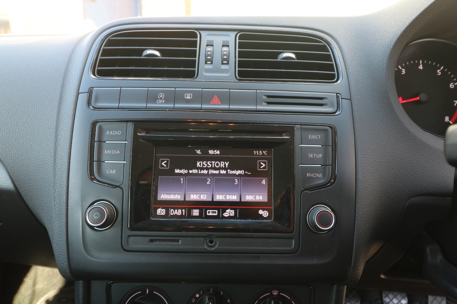 Used Volkswagen Polo 2015 for sale - 77733114: Photo 9