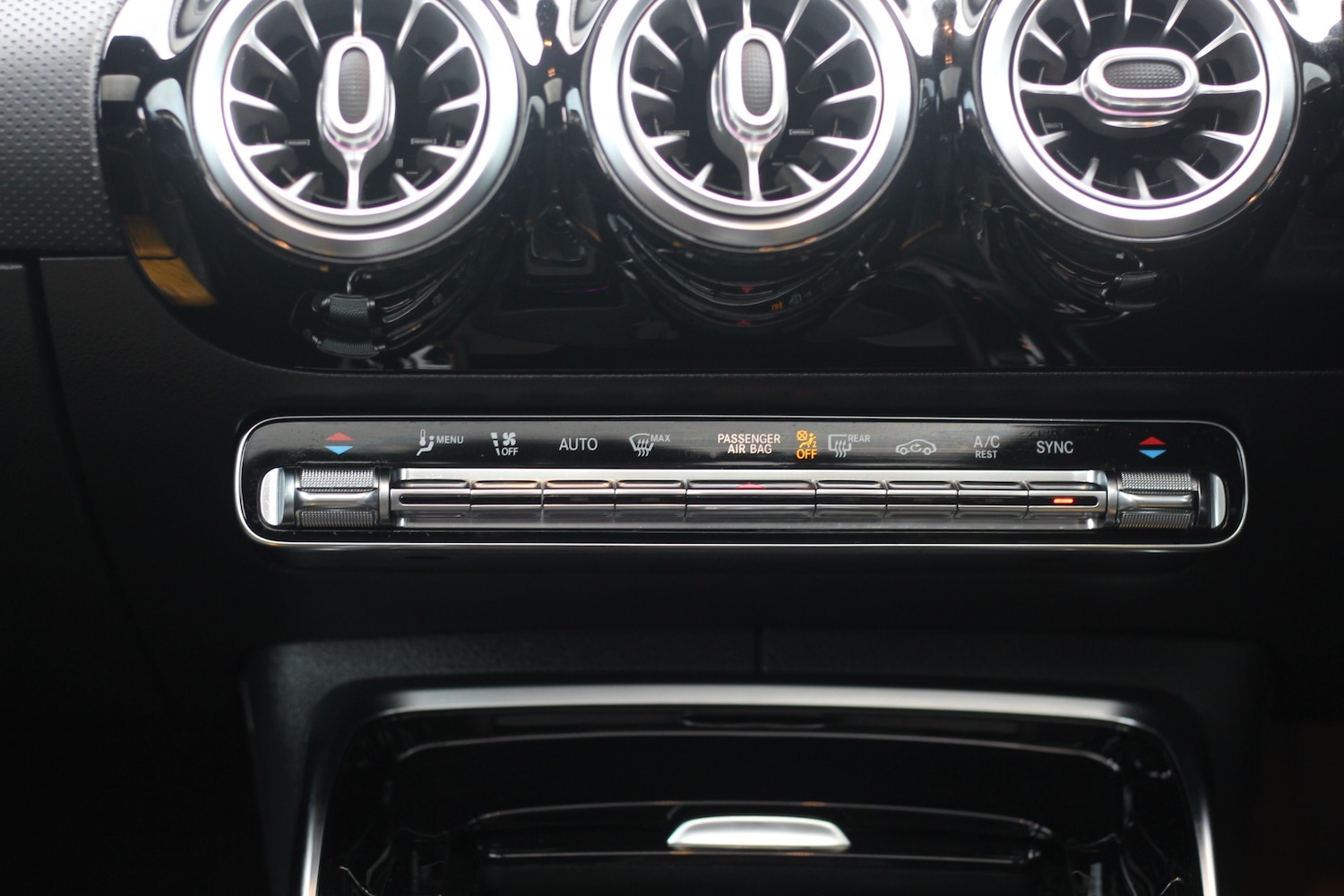 Used Mercedes-Benz A-Class 2020 for sale - 76576828: Photo 10