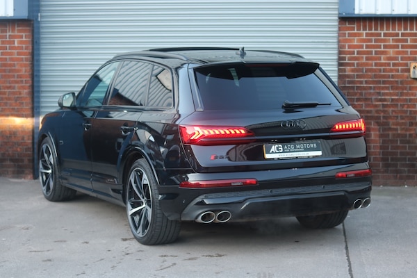 Used Audi Q7 2023 for sale - 73527871: Photo 2