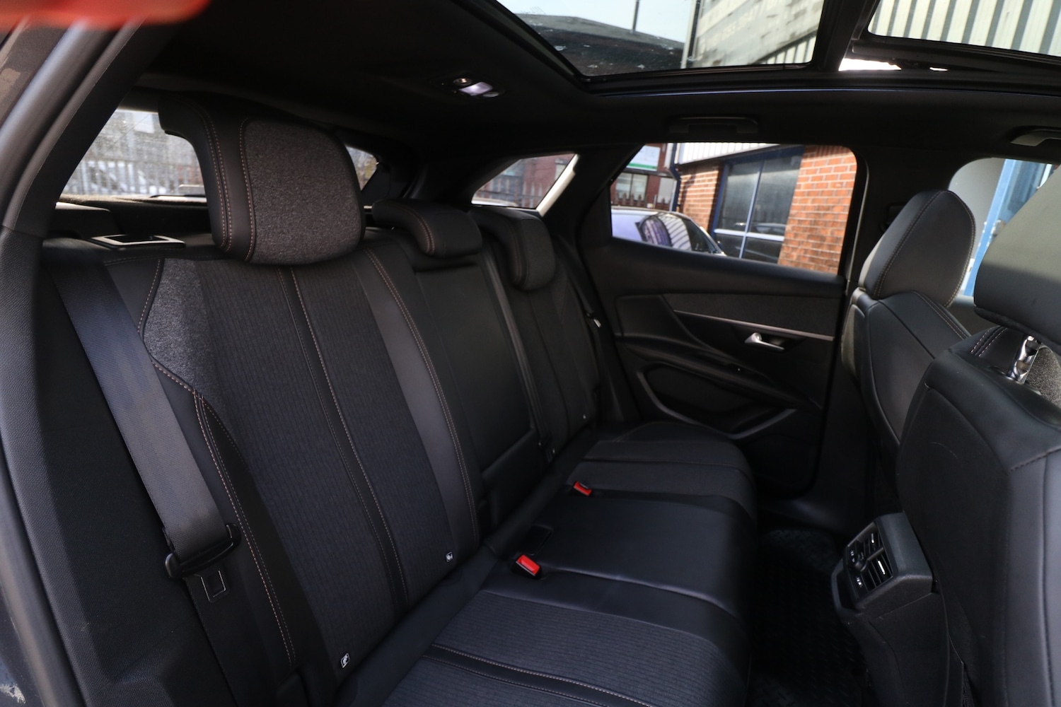 Used Peugeot 3008 2017 for sale - 77950558: Photo 8