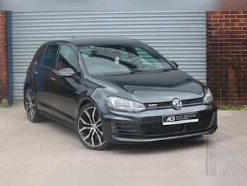 Used Volkswagen Golf 2017 for sale - 78951624: Photo