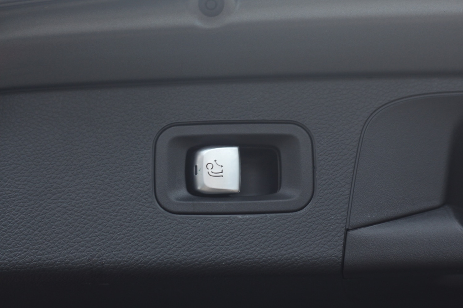 Used Mercedes-Benz GLC 2019 for sale - 77054870: Photo 9