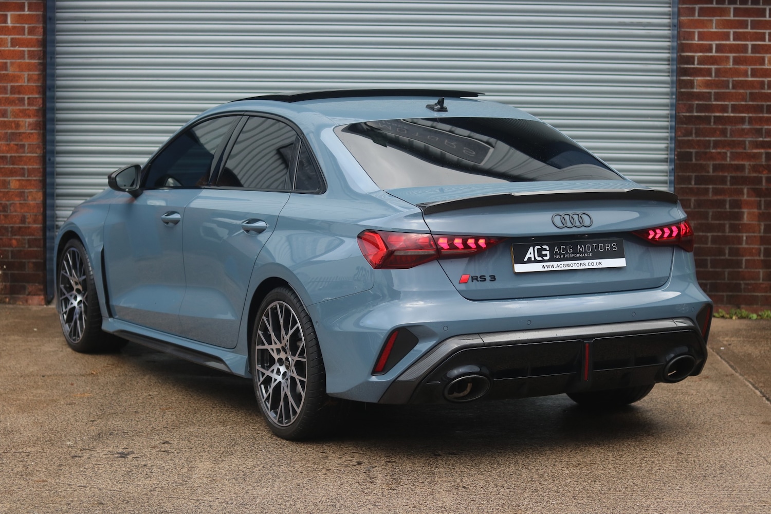 Used Audi RS3 2025 for sale - 76391555: Photo 2