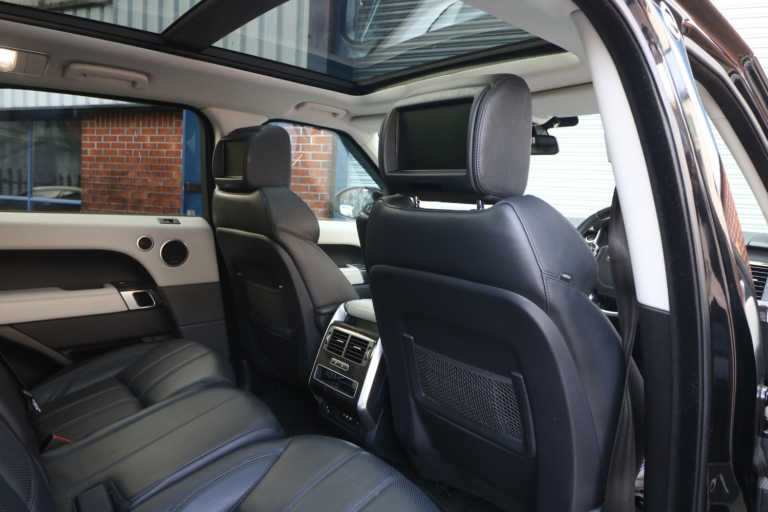 Used Land Rover Range Rover Sport 2015 for sale - 78154709: Photo 9