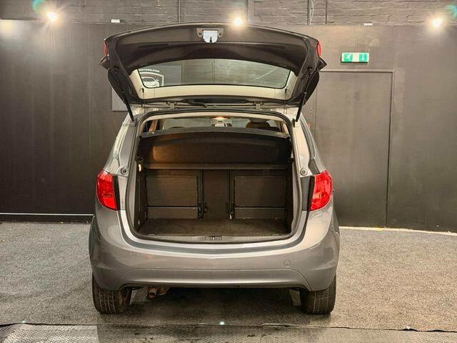 Used Vauxhall Meriva 2016 for sale - 77991632: Photo 21