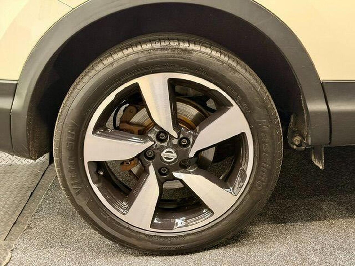 Used Nissan Qashqai 2017 for sale - 77749860: Photo 18