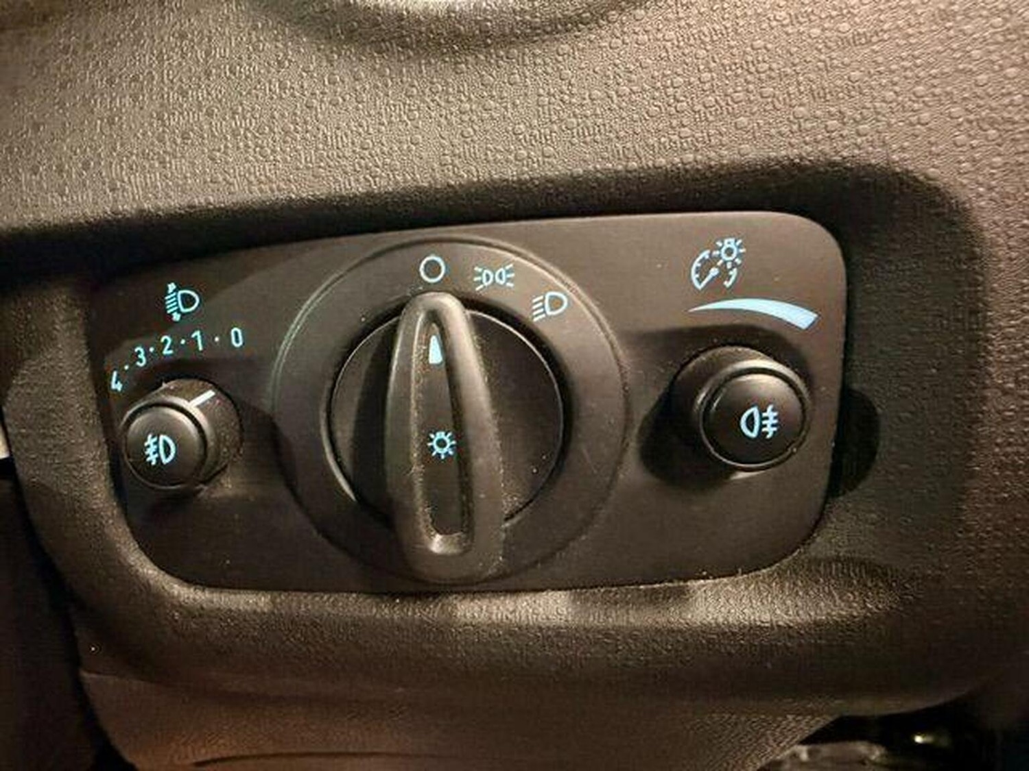 Used Ford Fiesta 2017 for sale - 77749787: Photo 11