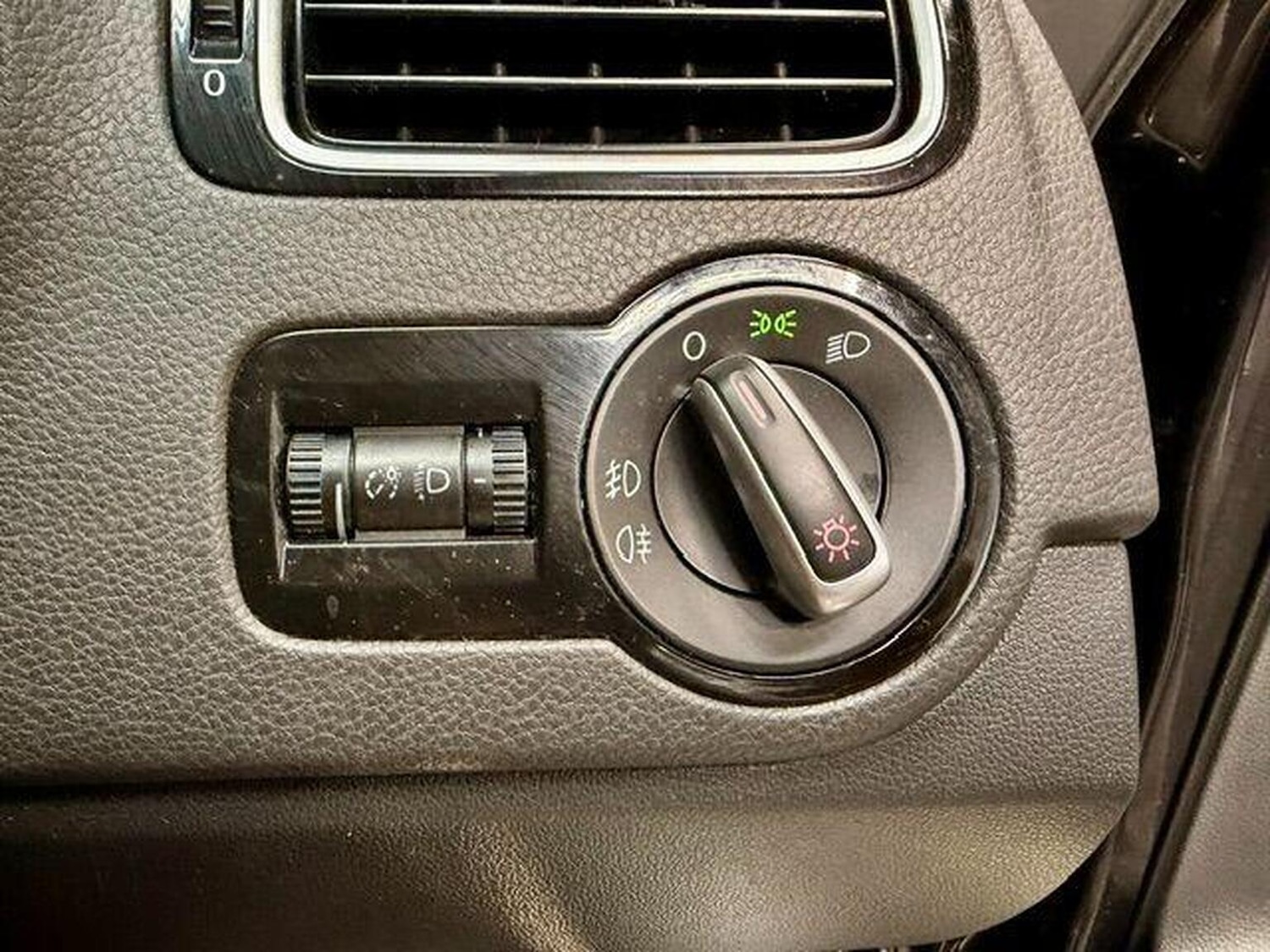 Used Volkswagen Polo 2014 for sale - 77749828: Photo 11