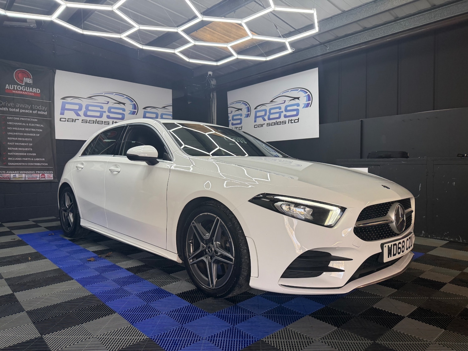 Used Mercedes-Benz A-Class 2019 for sale - 76407650: Photo 2
