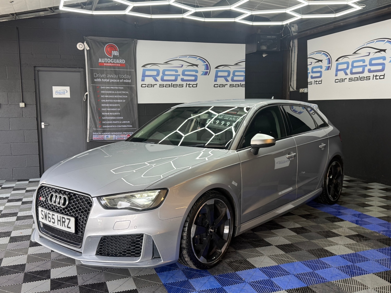 Used Audi RS3 2015 for sale - 78145696: Photo 10
