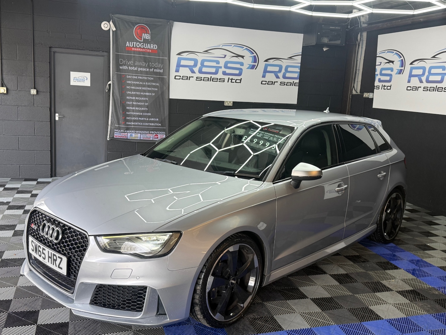 Used Audi RS3 2015 for sale - 78145696: Photo 11