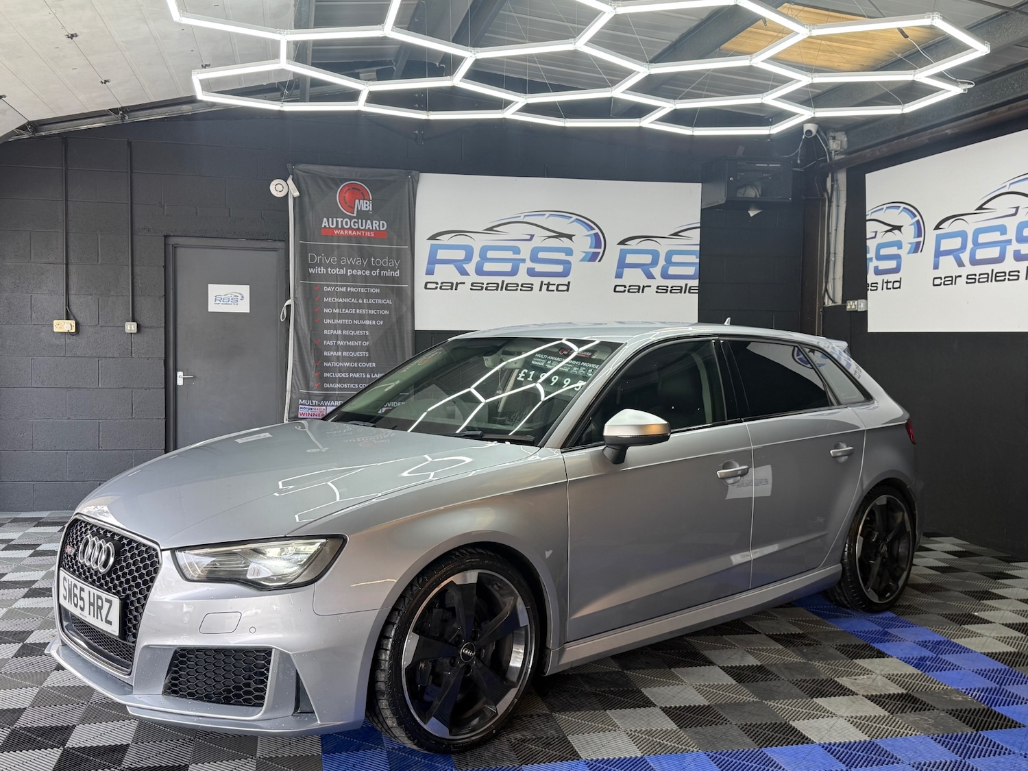 Used Audi RS3 2015 for sale - 78145696: Photo 14