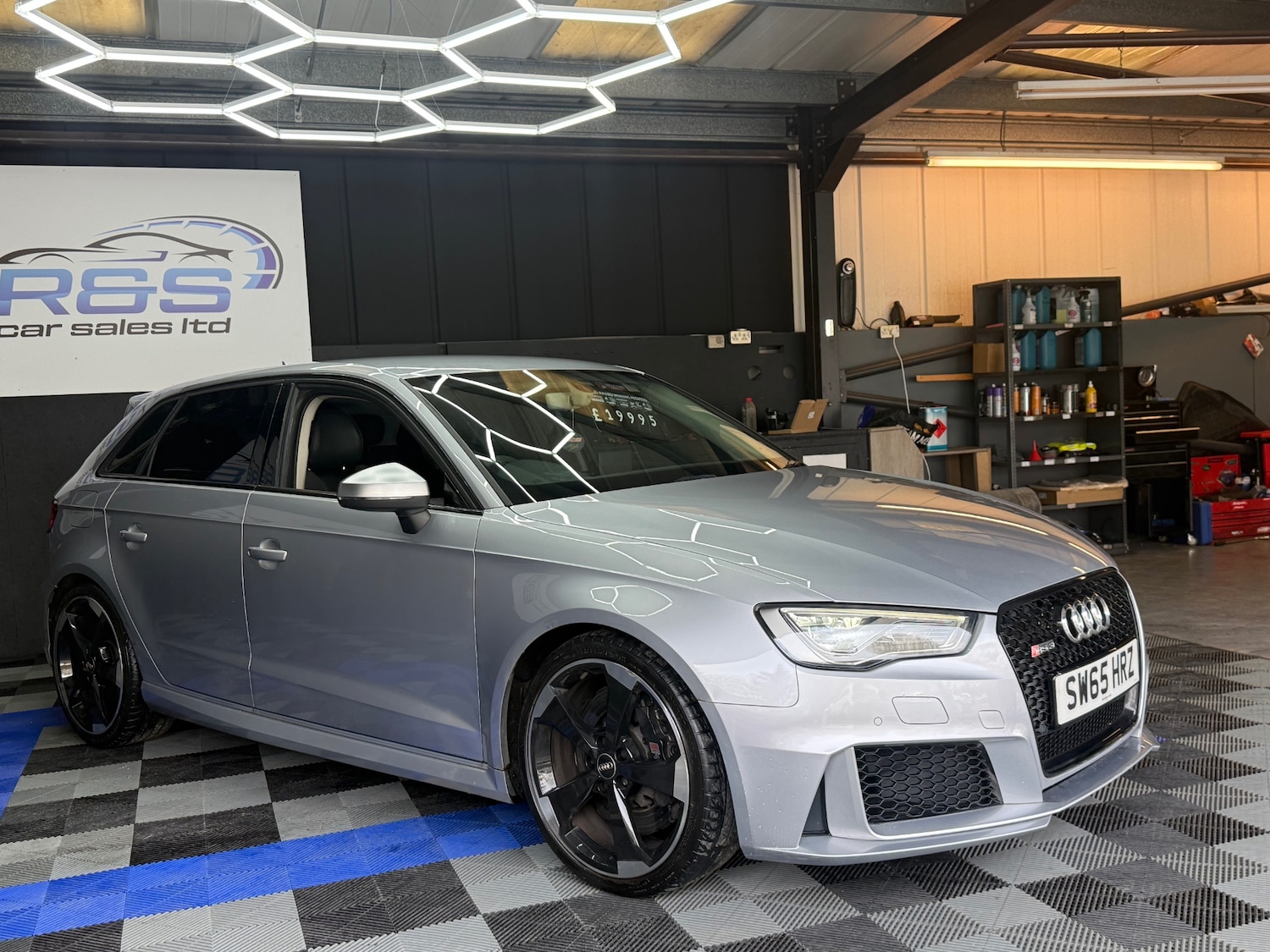 Used Audi RS3 2015 for sale - 78145696: Photo 6