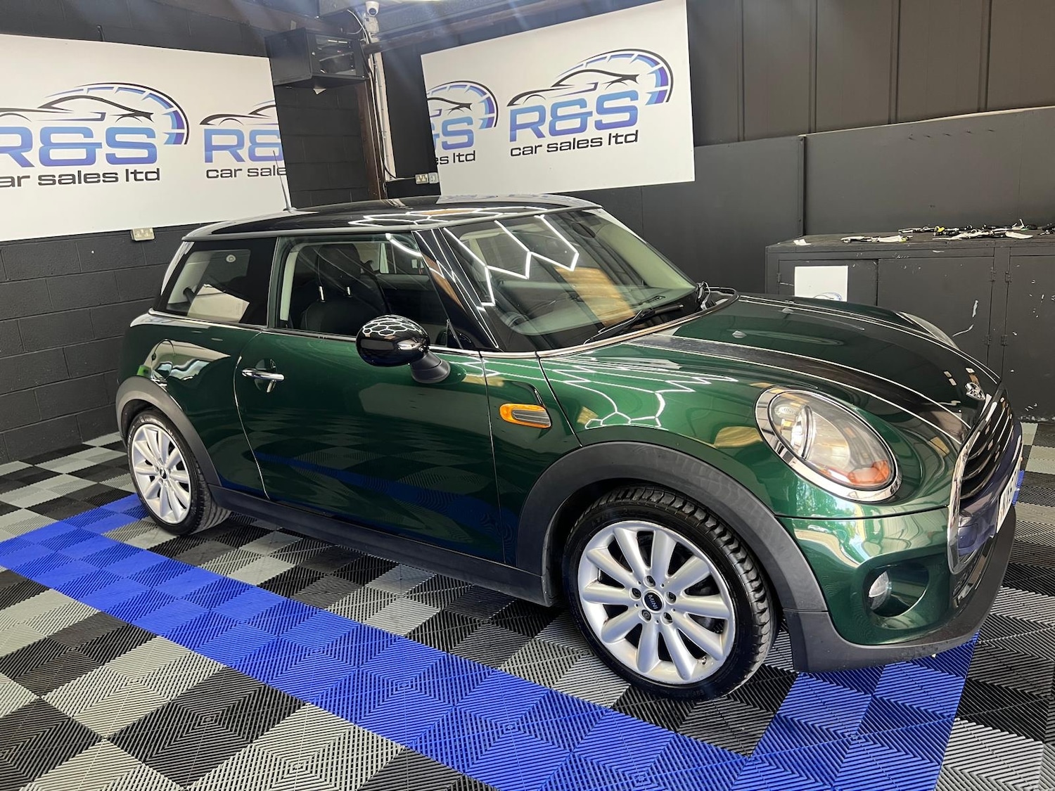 Used MINI Hatch 2017 for sale - 76847243: Photo 3