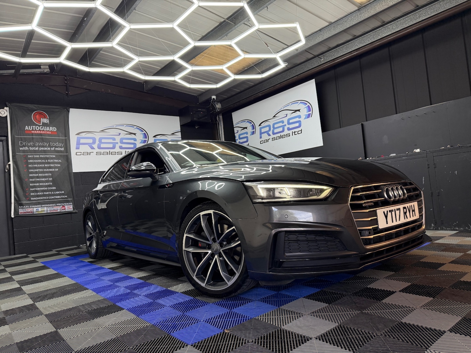 Used Audi A5 2017 for sale - 76687489: Photo 1