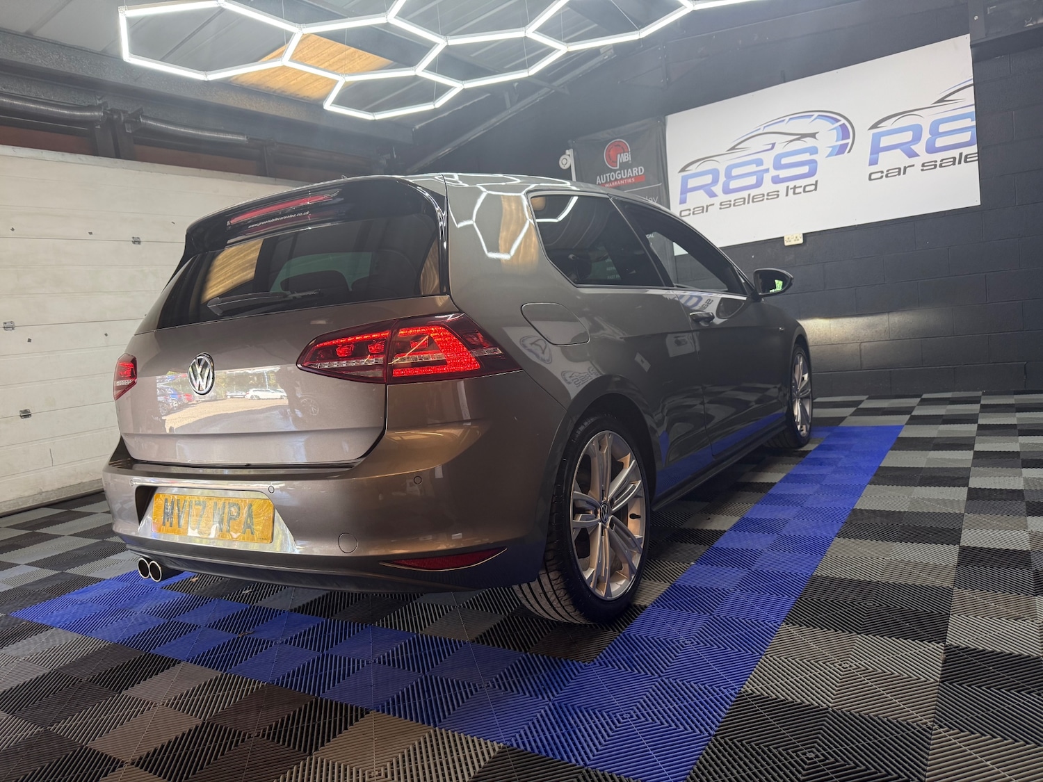 Used Volkswagen Golf 2017 for sale - 76396714: Photo 12