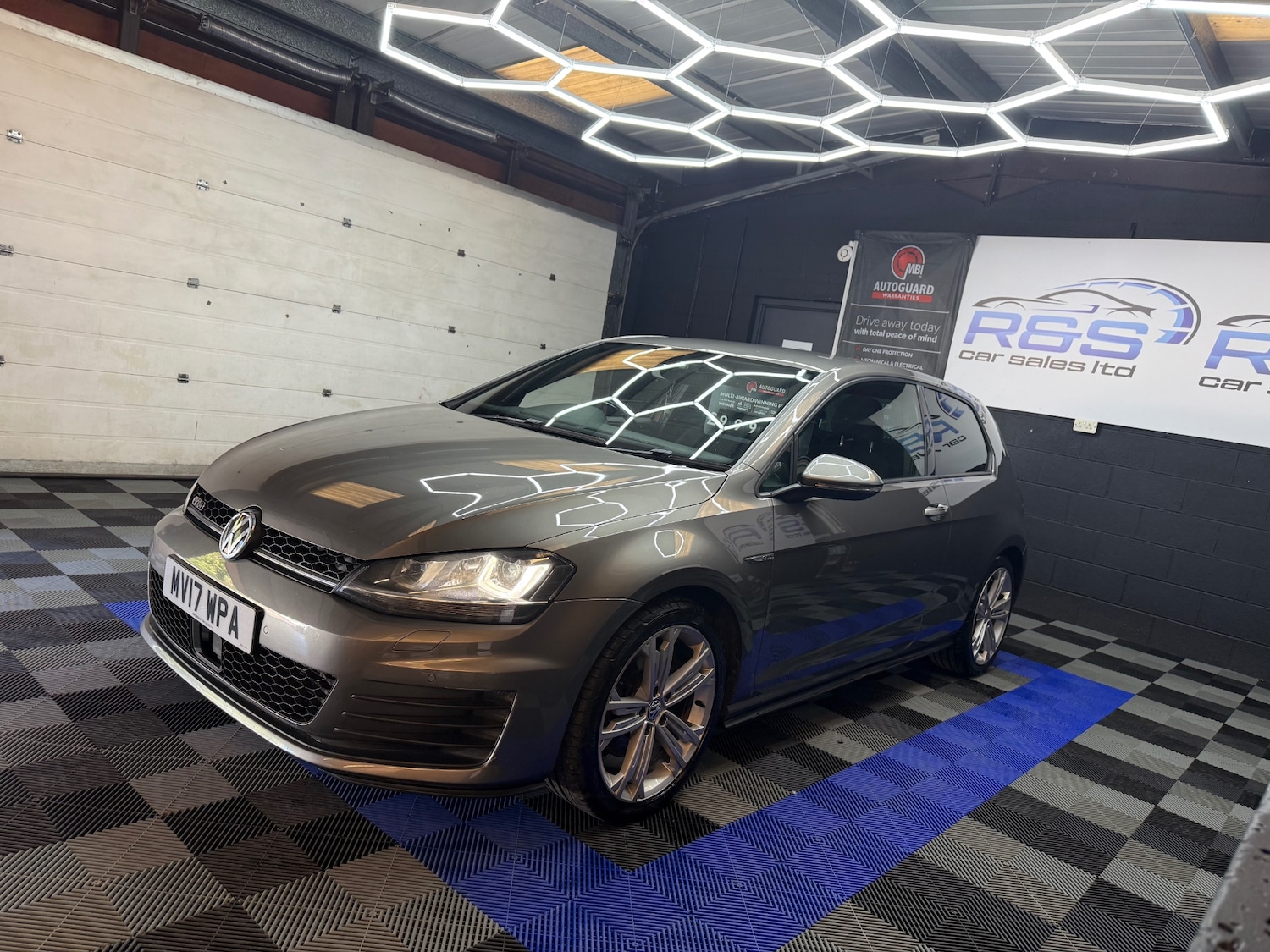 Used Volkswagen Golf 2017 for sale - 76396714: Photo 7