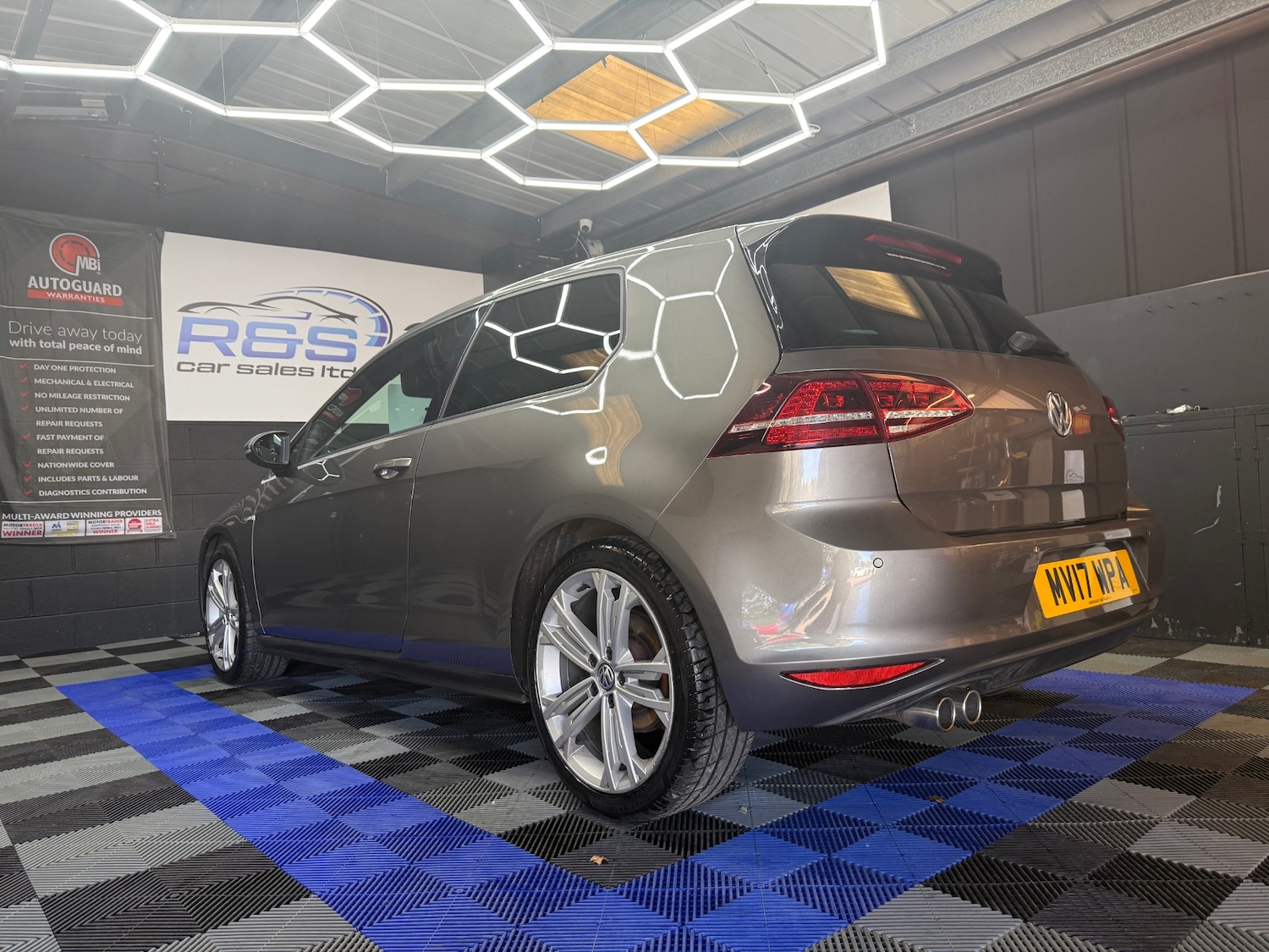 Used Volkswagen Golf 2017 for sale - 76396714: Photo 8