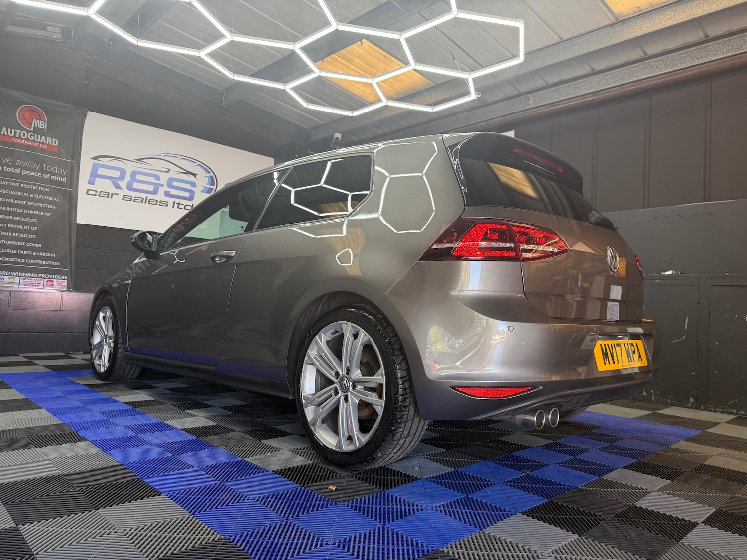 Used Volkswagen Golf 2017 for sale - 76396714: Photo 9