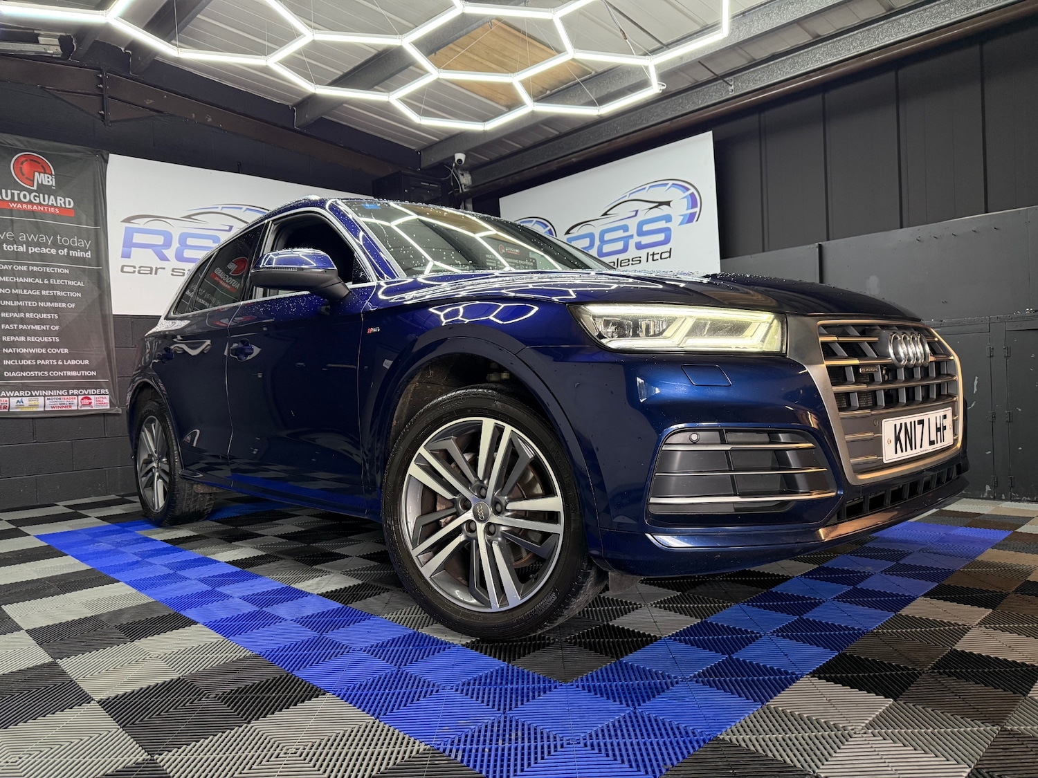 Used Audi Q5 2017 for sale - 76471399: Photo 2