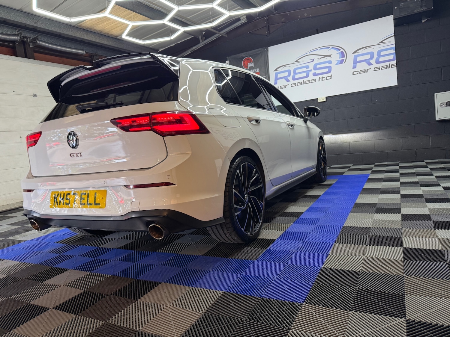 Used Volkswagen Golf 2020 for sale - 76583385: Photo 10