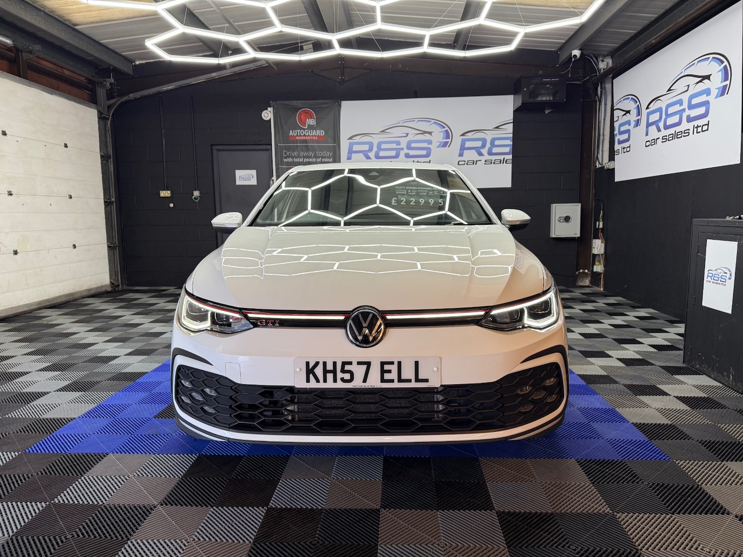 Used Volkswagen Golf 2020 for sale - 76583385: Photo 3