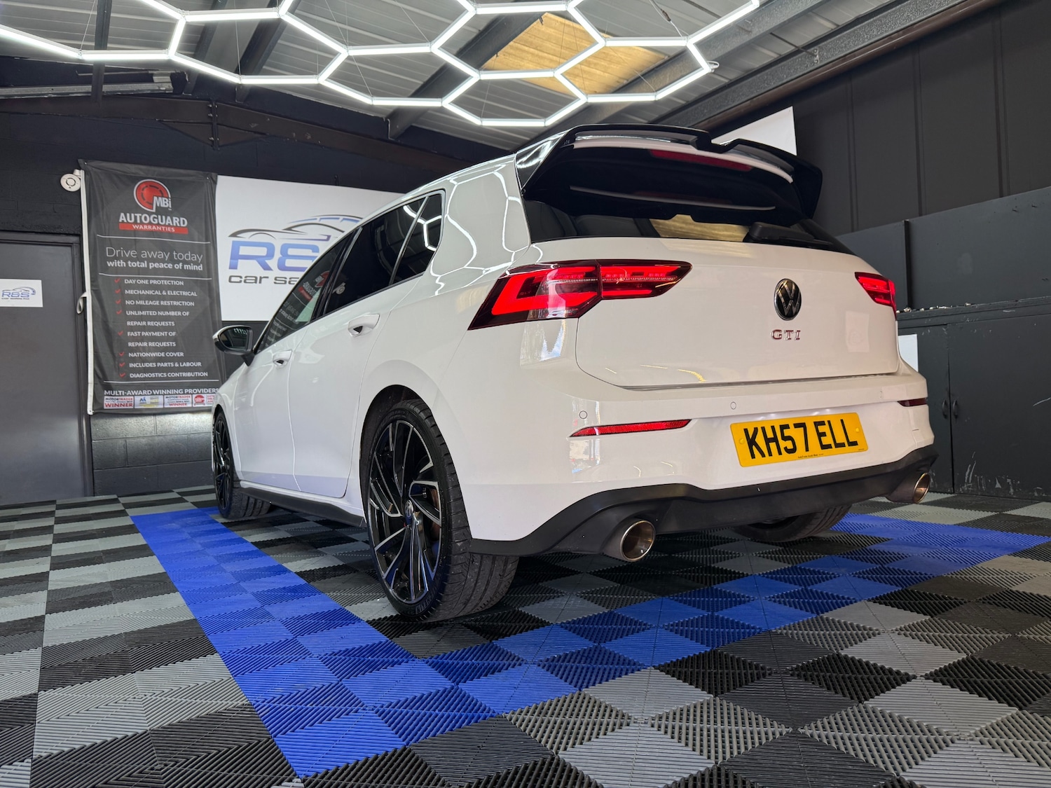 Used Volkswagen Golf 2020 for sale - 76583385: Photo 8