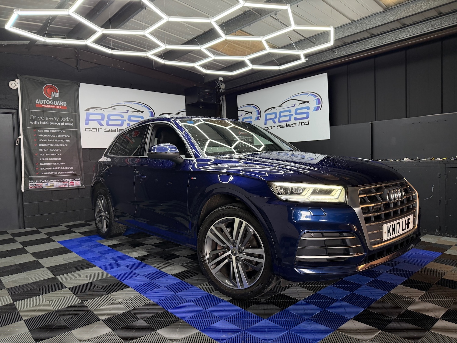 Used Audi Q5 2017 for sale - 76149783: Photo 2