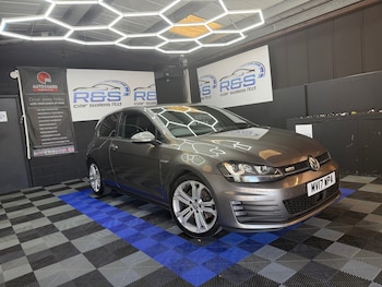 Used Volkswagen Golf 2017 for sale - 76057069: Photo 2