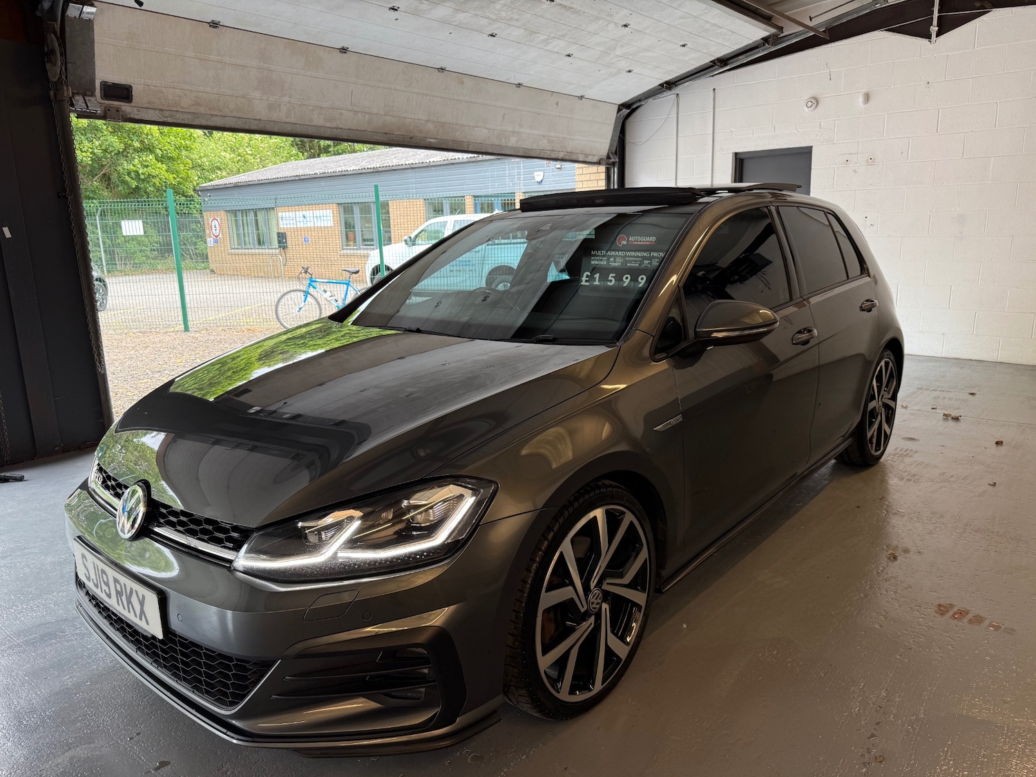 Used Volkswagen Golf 2019 for sale - 76848911: Photo 12