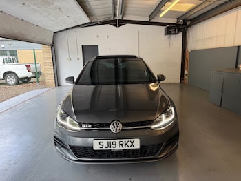 Used Volkswagen Golf 2019 for sale - 76848911: Photo