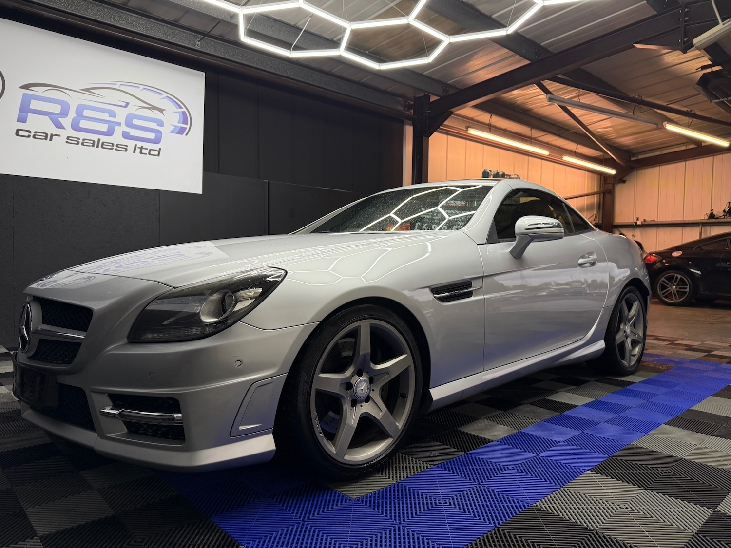 Used Mercedes-Benz SLK 2014 for sale - 76471396: Photo 11