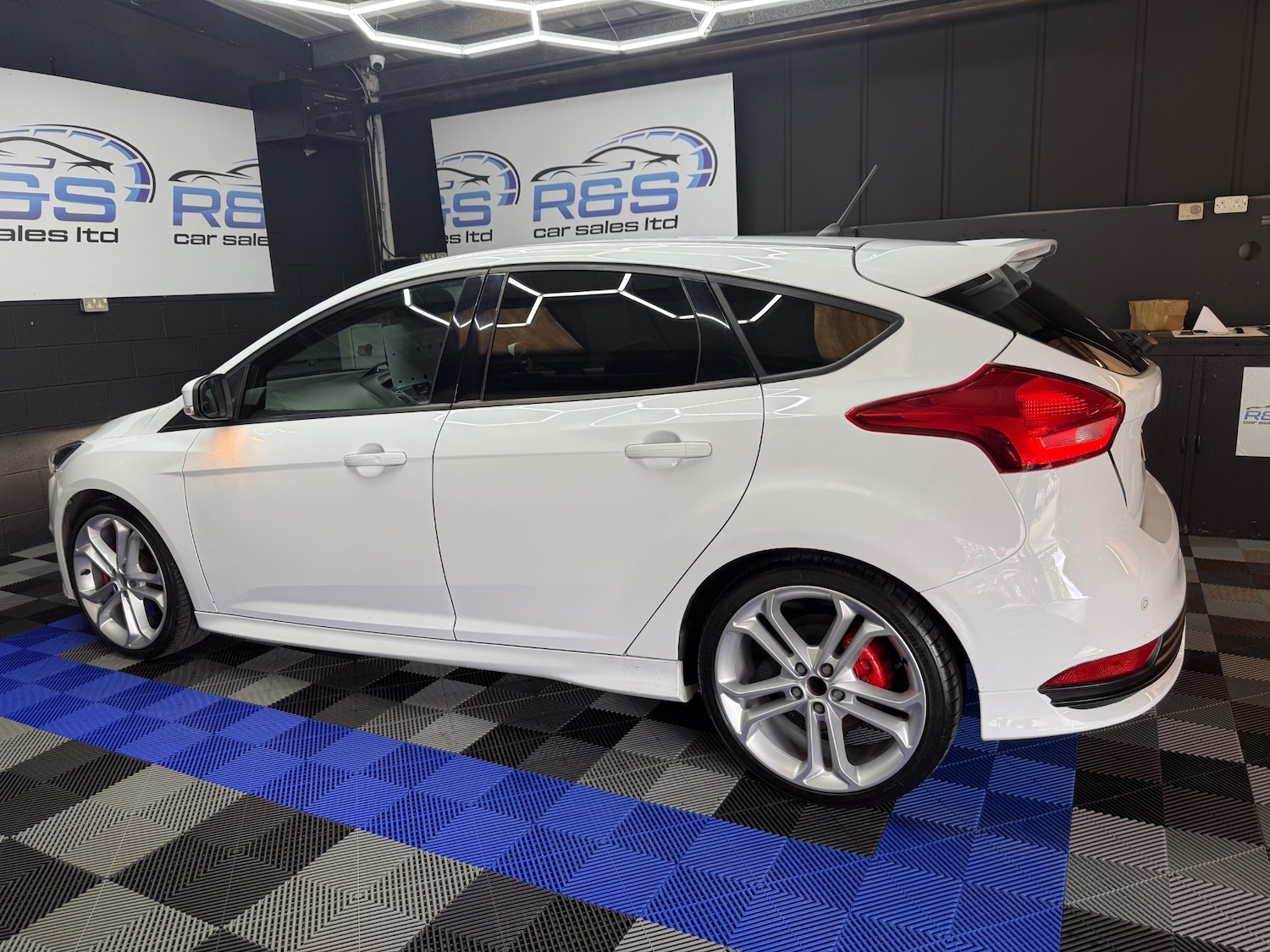 Used Ford Focus 2018 for sale - 76831870: Photo 11